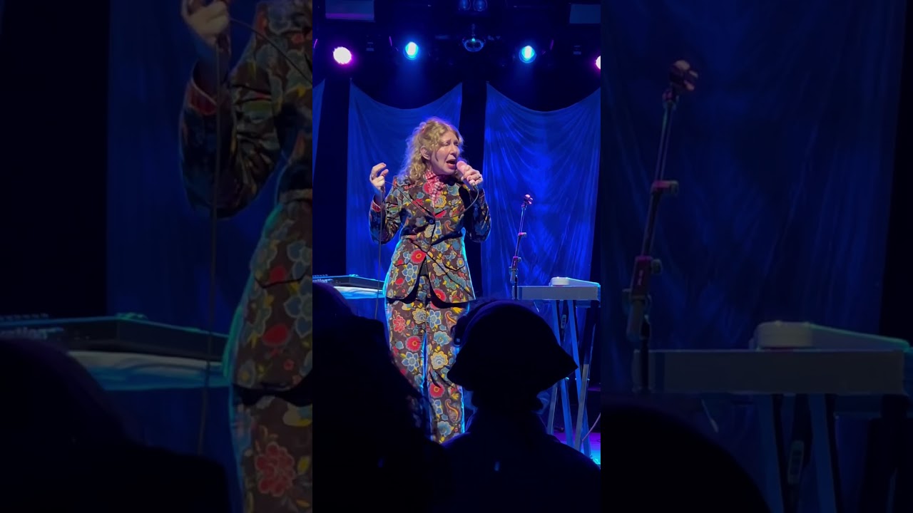 Смотреть «Blond In Car - Something to Simplify LIVE, Commodore Ballroom, Vancouver B.C. - Aug 2024» на YouTube Смотреть «Blond In Car - Something to Simplify LIVE, Commodore Ballroom, Vancouver B.C. - Aug 2024» на YouTube