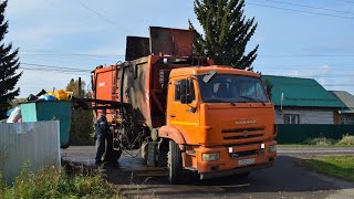 Мусоровоз КО-440-7 на шасси КамАЗ-43253-R4 (Т 522 СХ 55). / KAMAZ garbage truck.