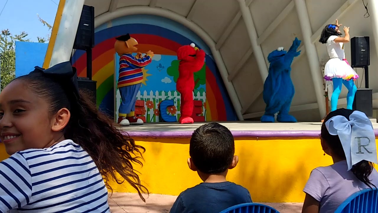 Elmo & Come galletas/ cookie Monster /Selva mágica