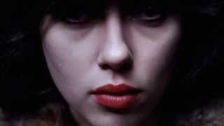 UNDER THE SKIN - MOVIE REVIEW & ANALYSIS