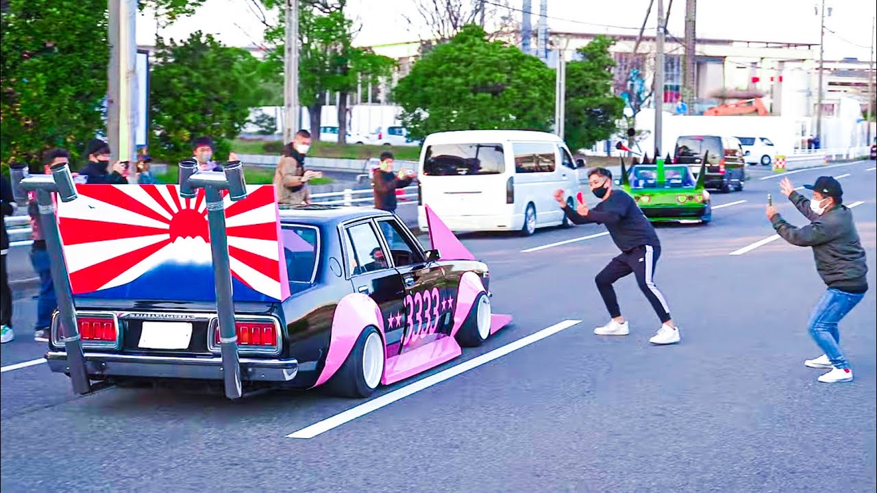 竹ヤリじゃなくて煙突⁉️街道レーサー搬出！！】C230ローレル - YouTube