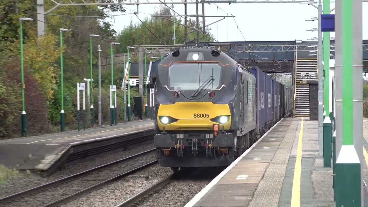 Some good old fashioned trainspotting - Acton Bridge and Crewe 16th October 2025