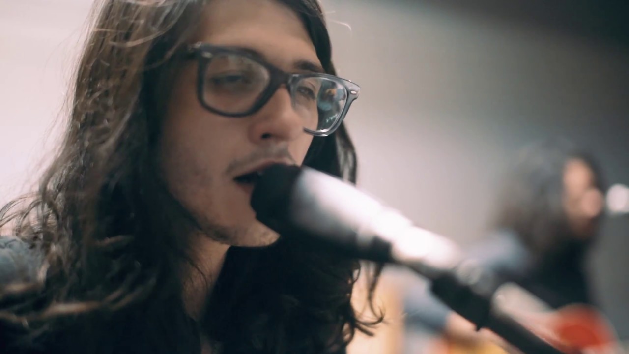 Guarda A Will Away "Gravity" (Acoustic Hear Again sessions) su YouTube Guarda A Will Away "Gravity" (Acoustic Hear Again sessions) su YouTube