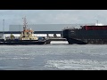 РИЖСКИЙ ПОРТ- буксировка баржи\  RIGA PORT-towing a barge