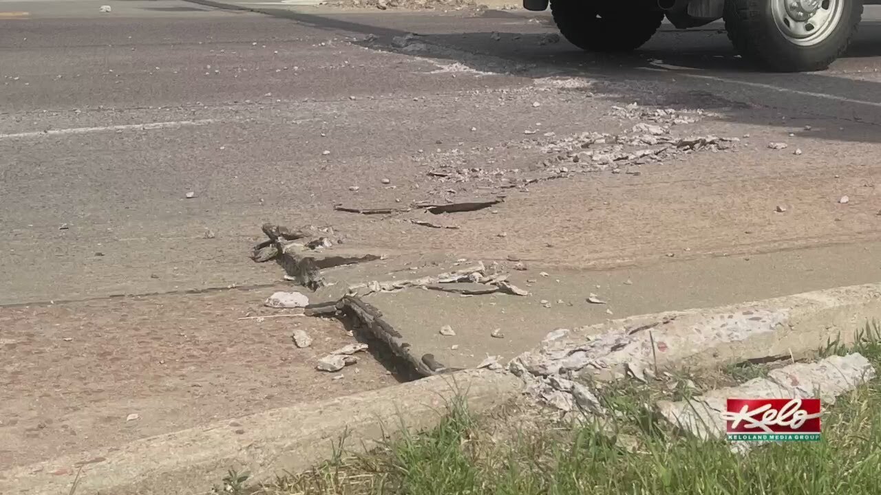Extreme heat causes buckling roads - YouTube