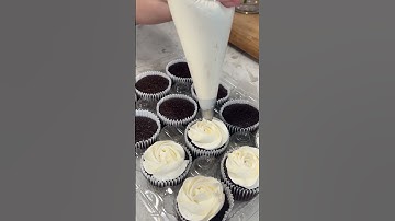 How to Make a Beautiful Rosette Cake with Buttercream - Step-by-Step