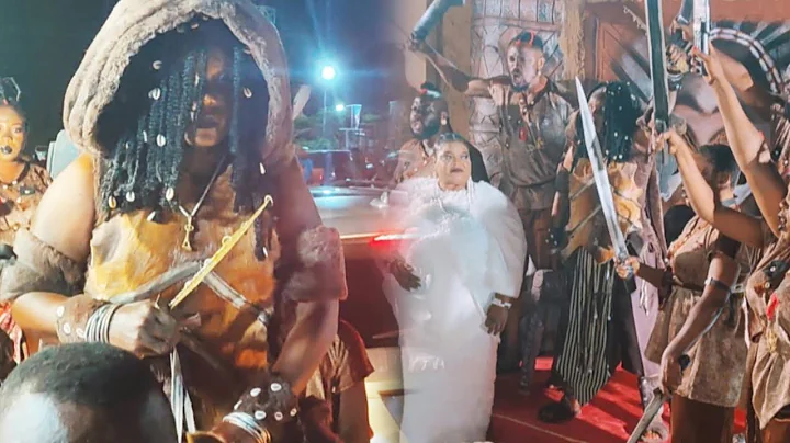 SEE HOW QUEEN MOTHER IYABO OJO STORM HIS MOVIE PREMIERE LABAKE OLODODO WITH ACTION