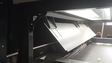 Mineral water bottle sorting machine, improve efficiency, reduce labor，email: focusee.tech@gmail.com