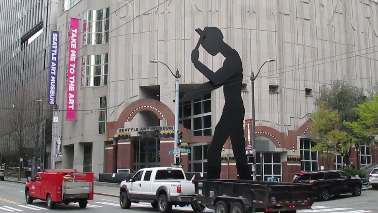 Hammering Man at the Seattle Art Museum.