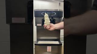 Mix Test Video: Taylor C717 Soft Serve Machine - M8067534 1 Phase Air-Cooled screenshot 4