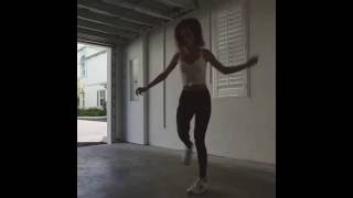 Elena Cruz shuffle dance (Spock-Trendy)