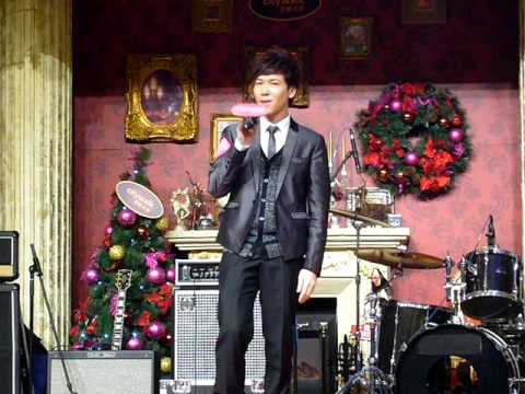 黃文韜 "飛花" & "傻" @ joy to the CITY 平安夜倒數派對 (dec 24, 2010)