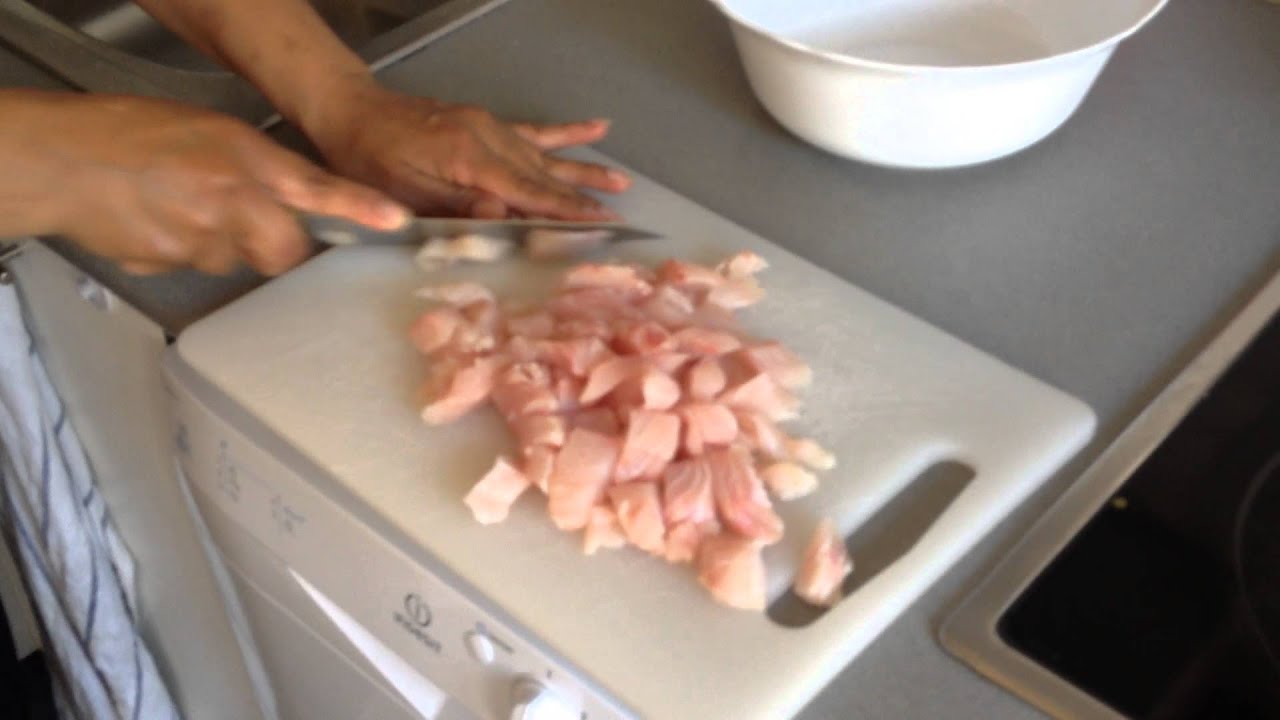 Receta ceviche: 3º cortar pescado poner sal e ingrediente secreto - YouTube