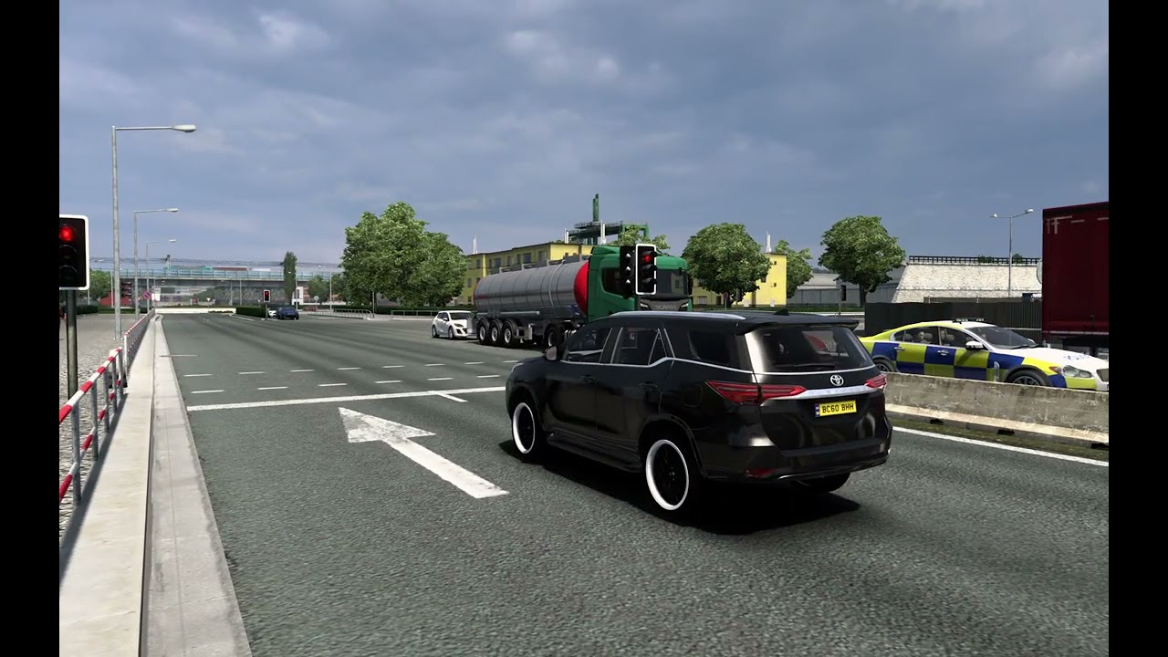 Driving fortuner on highway and cities!!