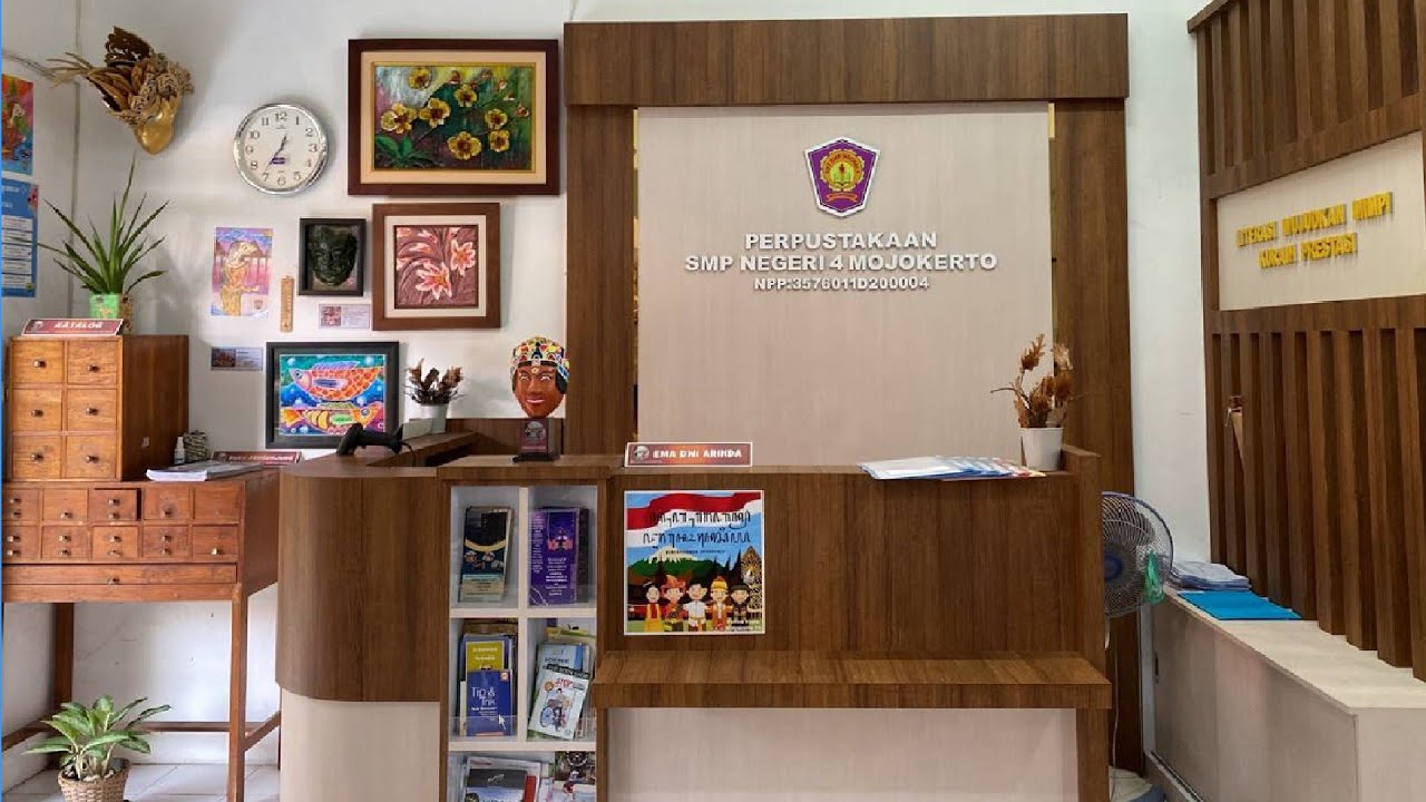PERPUSTAKAAN SMP NEGERI 4 MOJOKERTO