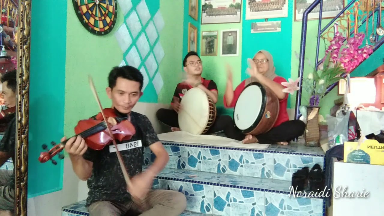 Bermukun santai Irama Cinta Berahi | Noraidi Sharie