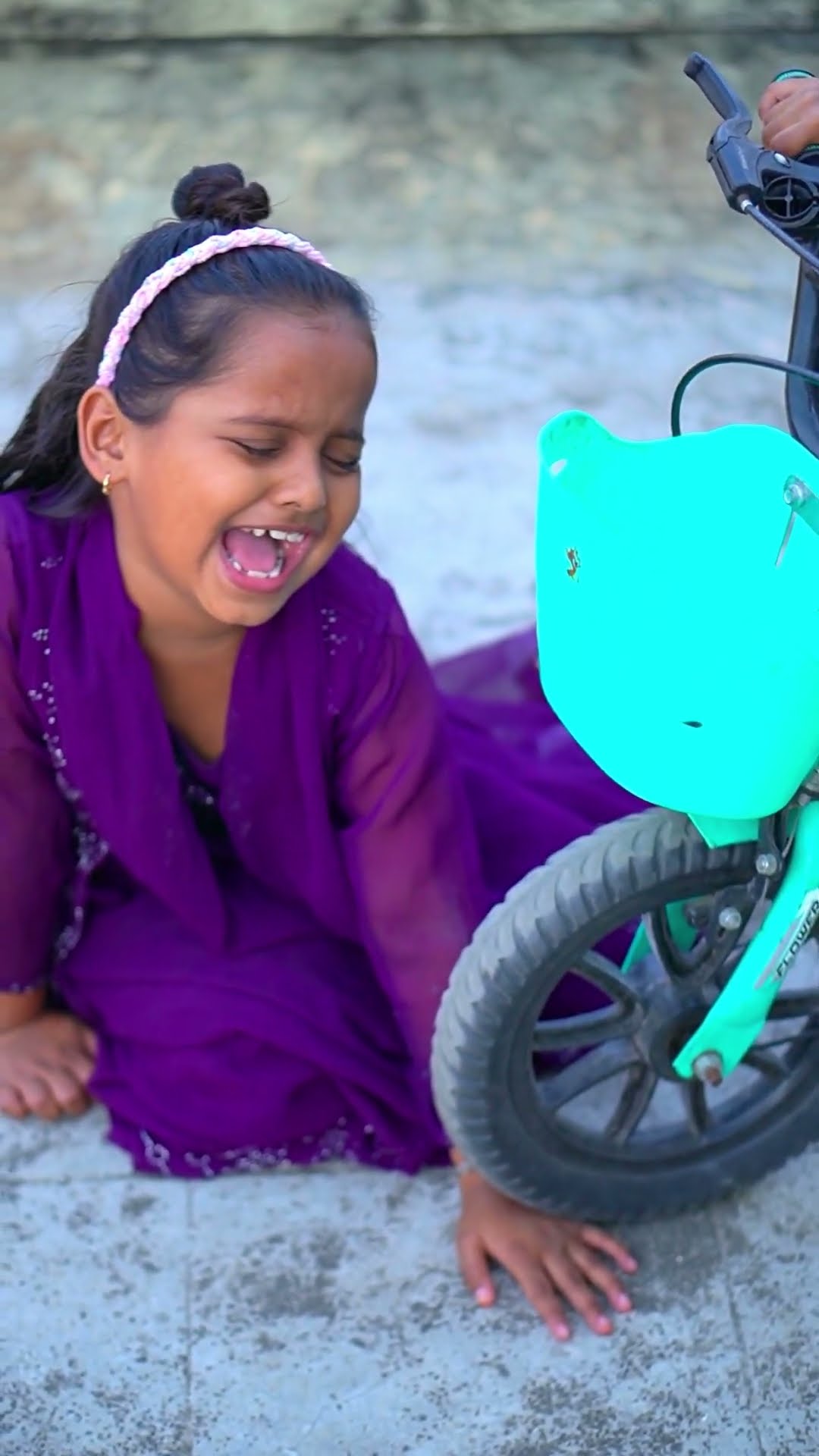 Anam ka Haath cycle ke niche aa gaya ? #shorts #viralvideo #viralshorts