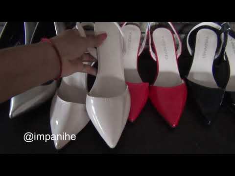 Zapatos de mujer enviados al coca