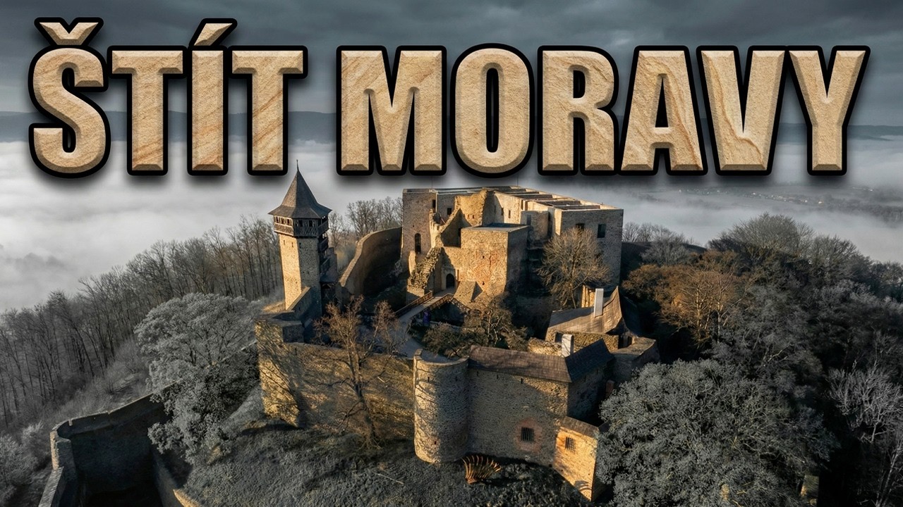 Helfštýn: Z nelegální stavby obřím štítem Moravy