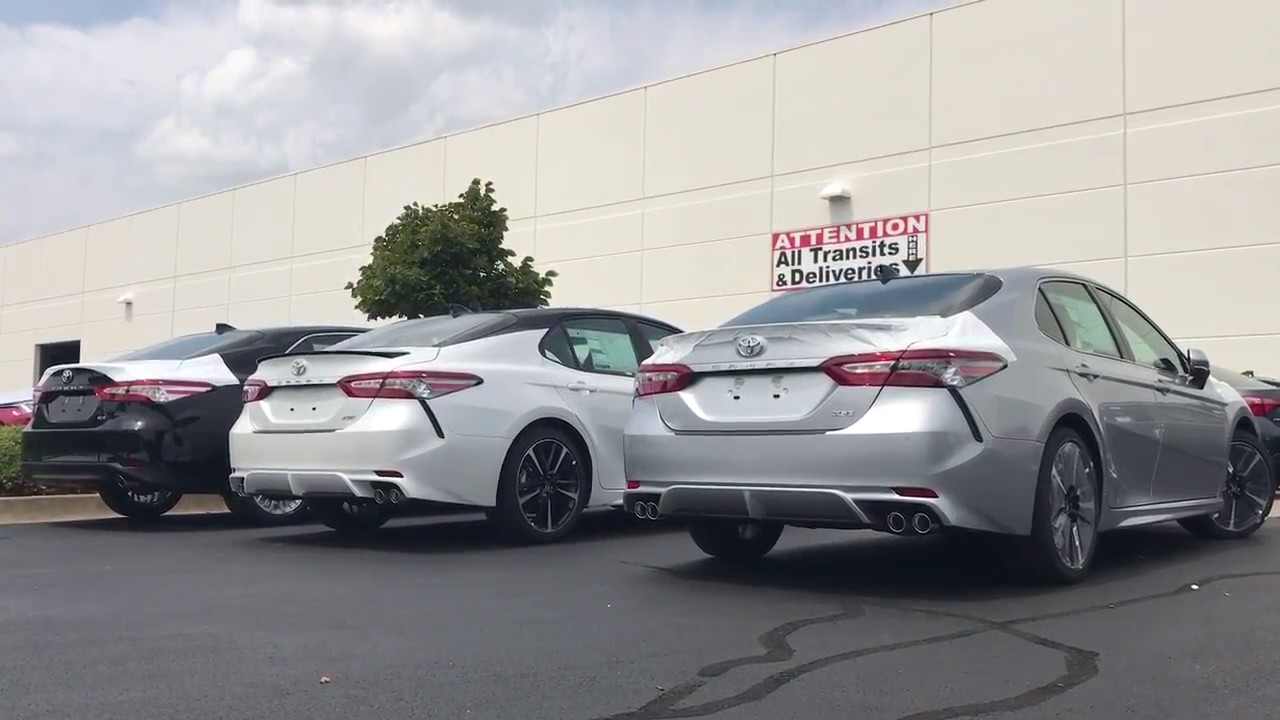 2018 Toyota Camry xse v6 fully loaded vs Camry XLE 4 cylinder PRE PDI - YouTube