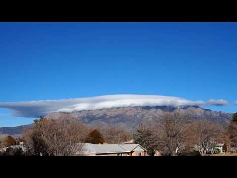 Time lapse of lenticular formation over Sandias with Kelvin-Helmholtz waves