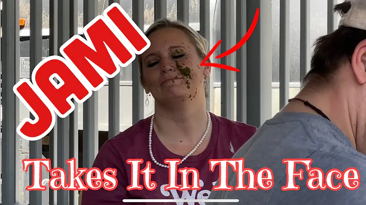Jami Takes It To The Face - while Lester watches