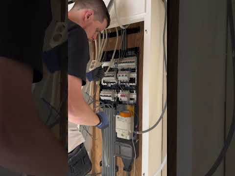 60 JAAR oude groepenkast vervangen in Papendrecht - Zuid Holland | Dutch Electrician ⚡️🇳🇱