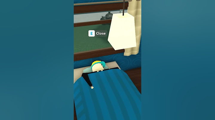 I Tried Living In A 1 Star House vs 5 Star House In Bloxburg!