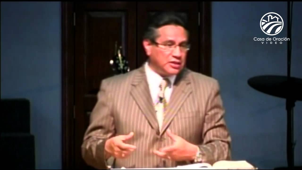 Chuy Olivares - La iglesia que dejó a Jesús