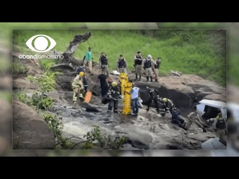 Queda do Avião de Marília Mendonça: vítimas seguem dentro de aeronave