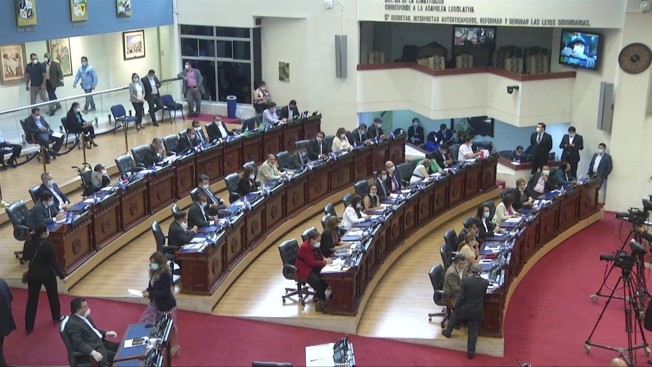 Diputados reaccionan a lo dicho por el parlamentario electo de Nuevas Ideas, Ernesto Castro