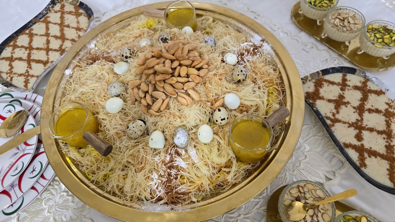 التريد بالدجاج البلدي غذاء عائلي لذكرى المولد النبوي ومنسيتش ليكم العصيدة بلمستي