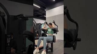 This Is How Lingling Maintains Her Figure Backside Exercise