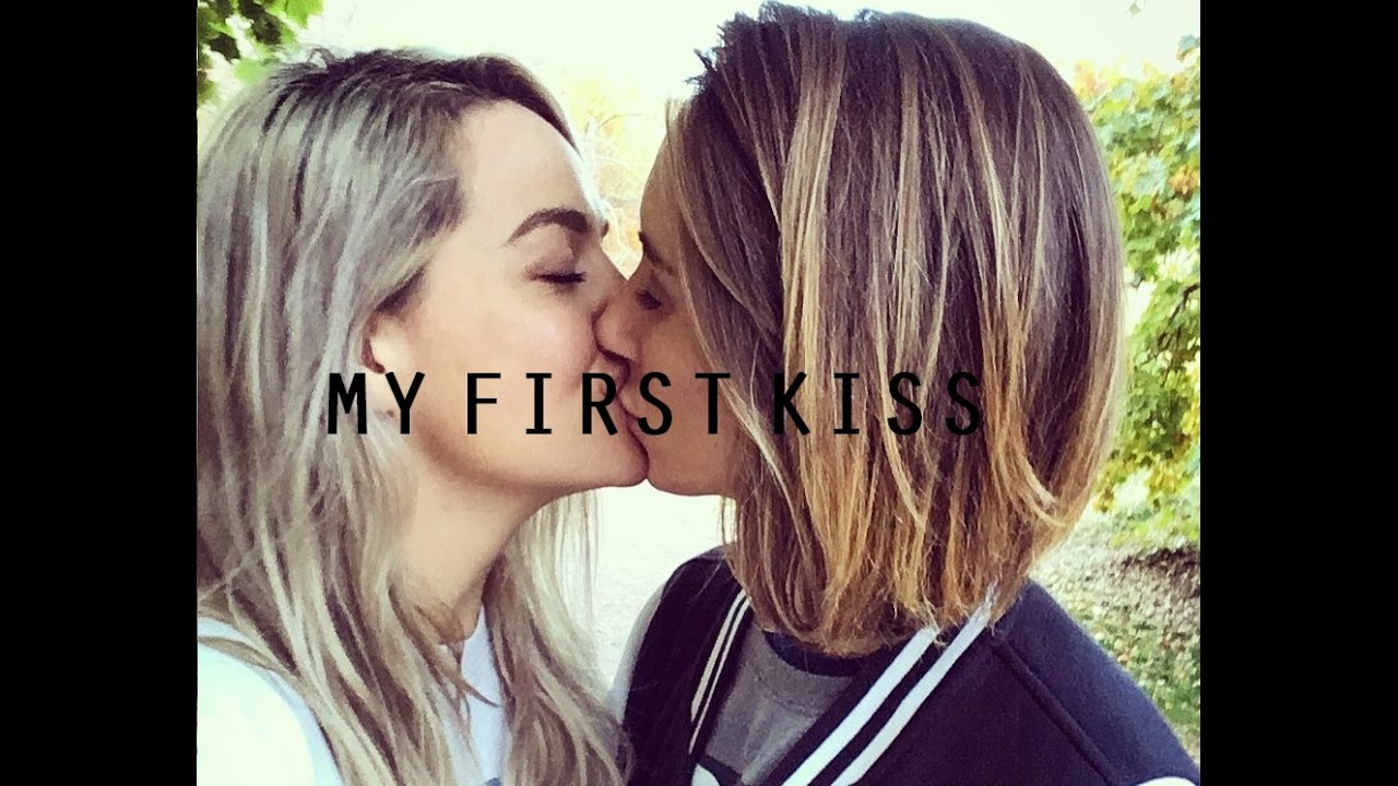MY FIRST KISS!! trixin floral hat