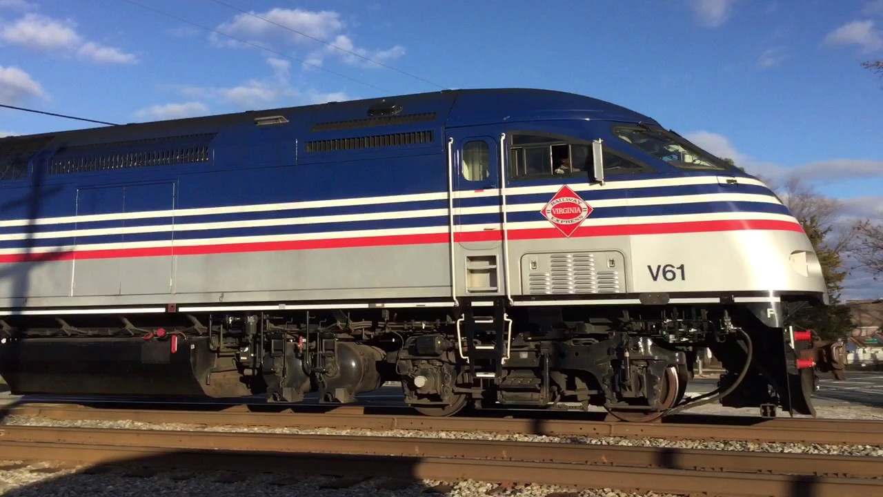 VRE Train V61 at Featherstone Rd. Woodbridge, VA. 1/18/17 YouTube