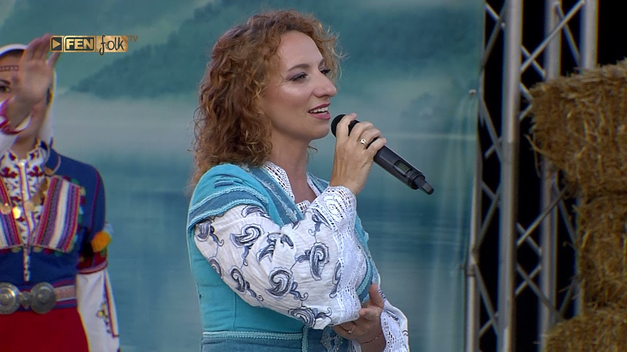 ИРИНА ПАСКАЛЕВА - Блазе на тая калеш невеста auf YouTube ansehen