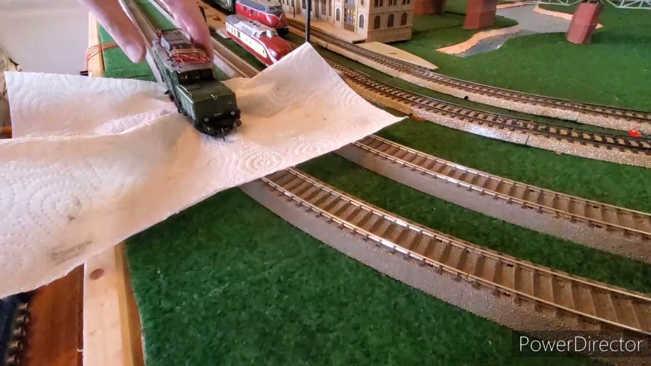 Spur H0 analog - Einfache Lokreinigung von verharzten Loks