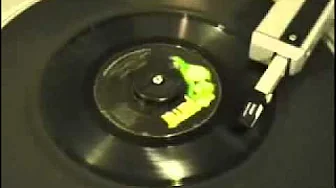 Halloween! - Bobby Pickett - Monster Mash - (HD Stereo) Halloween! - Bobby Pickett - Monster Mash - (HD Stereo)
