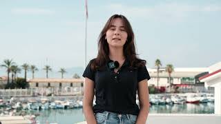 What time do the ferries to Samos leave and return
