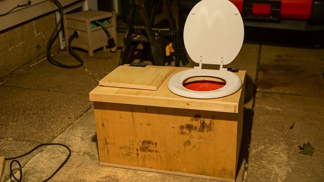 DIY building a composting sawdust toilet for the Guest