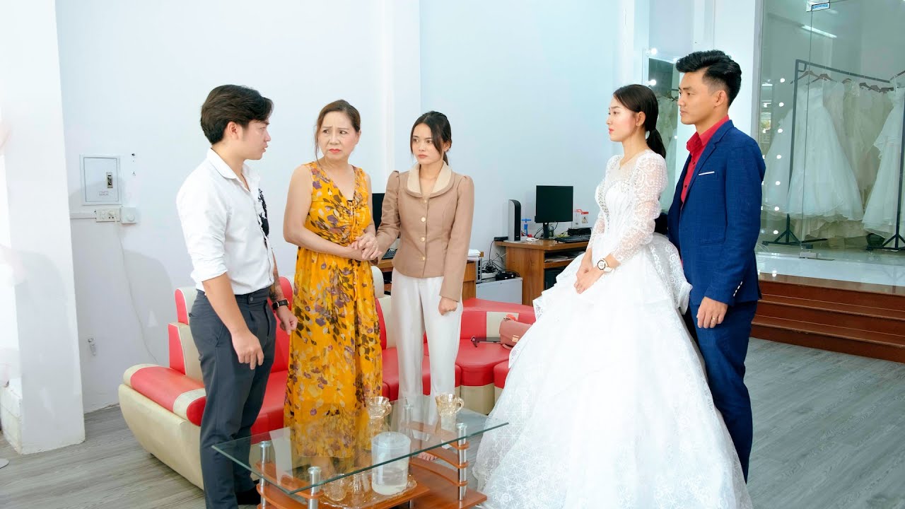 Chủ Tịch Thuê Ô Sin Làm Bạn Gái Để Lừa Mẹ Ai Ngờ Lại Đắm Chìm Say Mê Cô Ô Sin Và Cái Kết - Tập 915