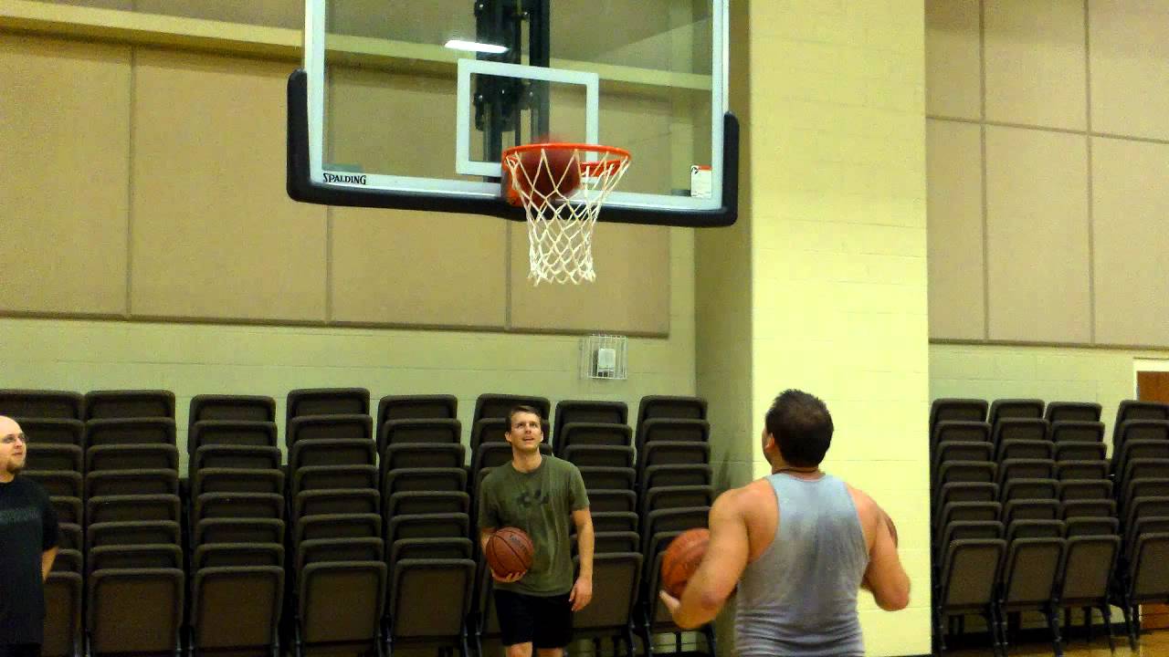 Juggling 4 Basketballs and Making Field Goals with them YouTube