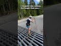 The difference between women and men on rollerskis... ;-)