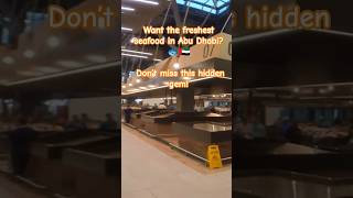 Looking for the best place to buy fresh fish in Abu Dhabi? Head to Mina Zayed Fish Market! 🐟