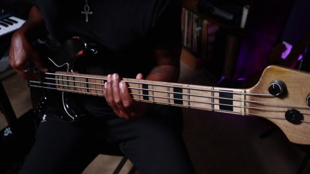 MXR Bass Synth | Tracking & Latency Test | Coffee Grooves