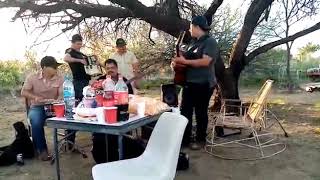 En sayando en el terreno los cuervos de Gonzalo lugman | luís mario tv durazo