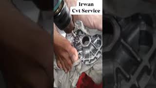 Proses pengerokan / pembubutan rumah roller
