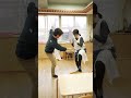 タオル取ったら勝ち 八朗園長vsもも先生 バランス#shorts