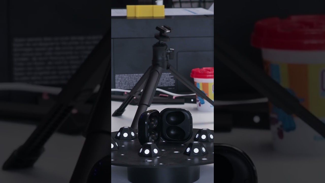Revopoint POP 4 scanning a Shiny Black object. No editing 3D print. #revopoint #pop4 #revoscan