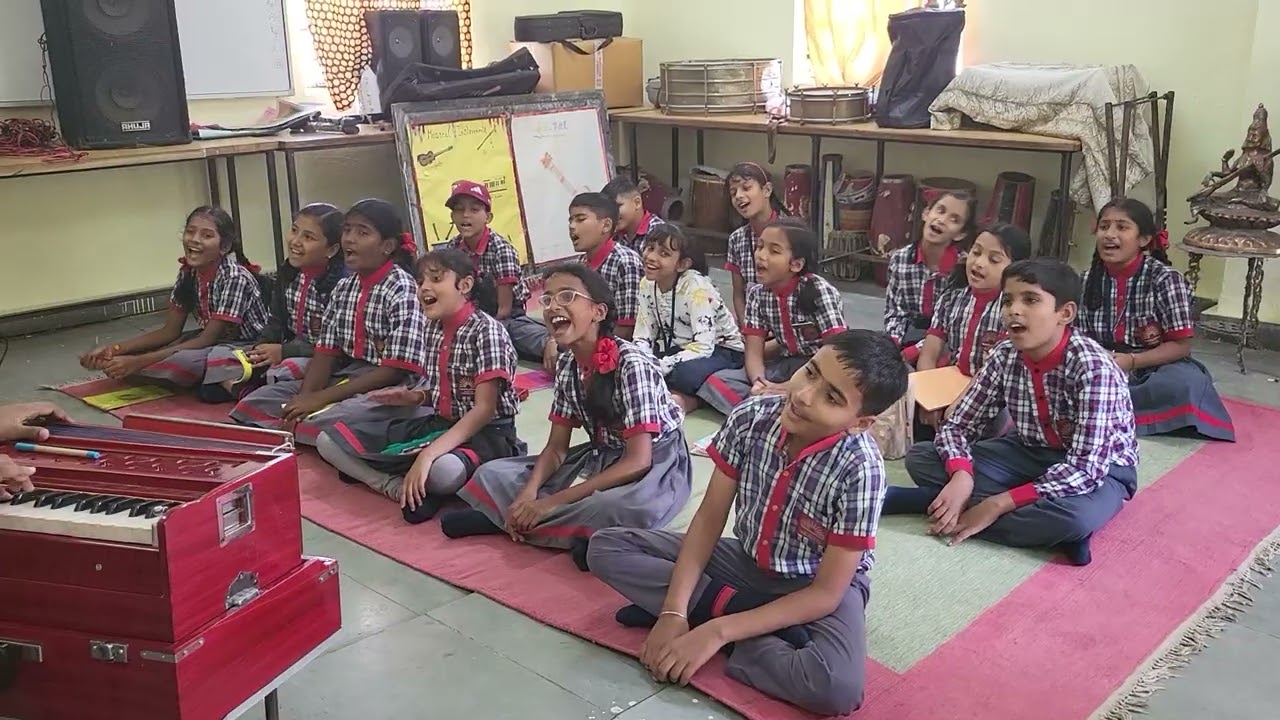 Desh Bhakti Geet ! SWARG SE SUNDER DESH HMARA...